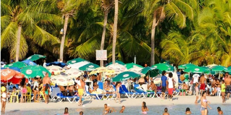 Muchos dominicanos han ido a playas en día de Corpus Christi
