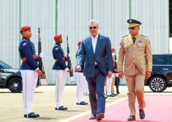 Presidente dominicano viajó a Francia; estará siete días fuera