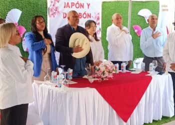 El alcalde municipal de Dajabon Santiago Riveron participo este miércoles en el acto de inauguración y ampliación del centro educativo Madre Geltrudis Castañer Fé y Alegría