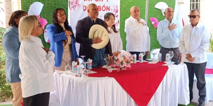 El alcalde municipal de Dajabon Santiago Riveron participo este miércoles en el acto de inauguración y ampliación del centro educativo Madre Geltrudis Castañer Fé y Alegría