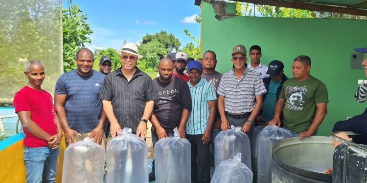 Desarrollo Fronterizo fortalece seguridad alimentaria y fomenta la acuicultura con entrega de alevines