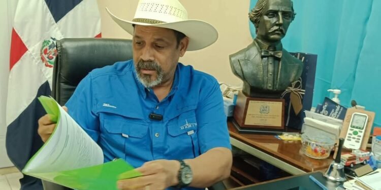 La Opinion del alcalde Santiago RiveronQueridos educadores de Dajabón