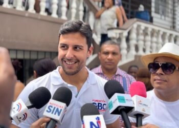 Más de 300 personas beneficiadas en jornada de salud de Raymond Rodríguez y Fundación GBC en Km. 8 de la Carretera Sánchez, DN