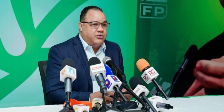 FP ve Gobierno PRM carece de plan para temporada ciclónica