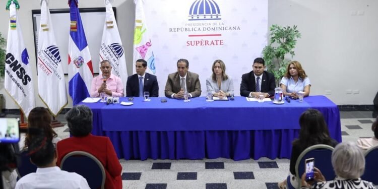 Gobierno inicia entrega bono a familias afectadas caso Jet Set