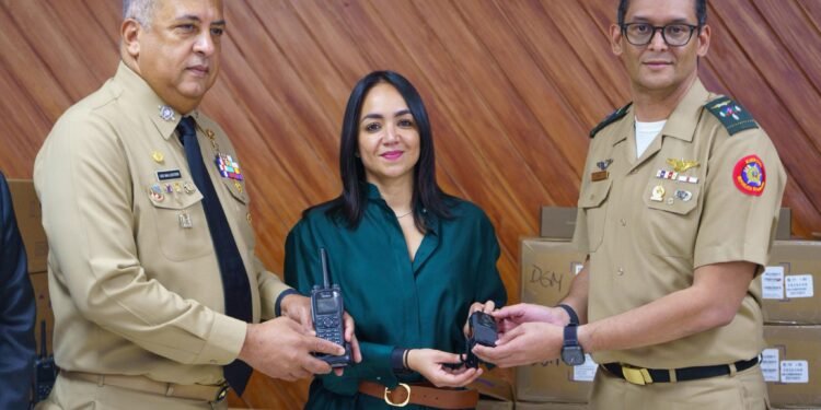 Anuncian agentes de Migración utilizarán cámaras corporales