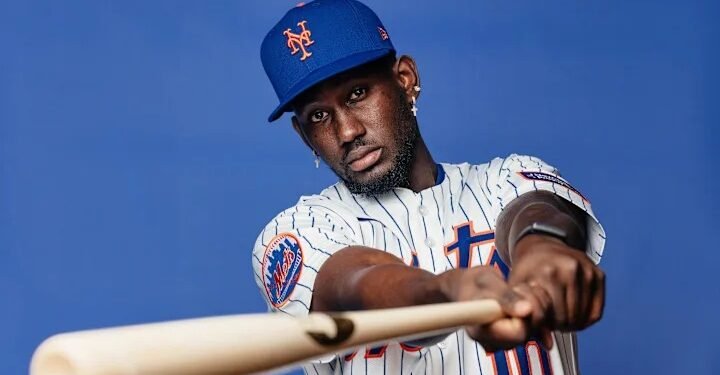 Mets suben al dominicano Ronny Mauricio a Grandes Ligas