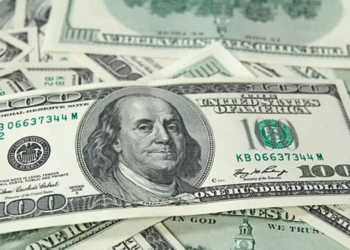 El dólar subió 10 centavos; este martes era vendido a RD$59.38