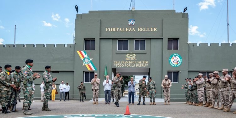 Secretario OEA recorre frontera República Dominicana y Haití