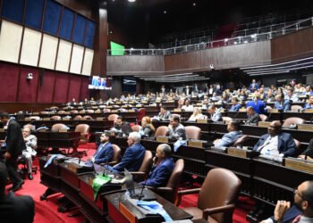 Luego de reforma al Código Penal, diputados aprobaron préstamos de US$ 615 millones