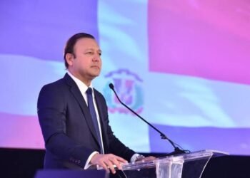 Abel Martínez denuncia falta de cupo en escuelas públicas para hijos de dominicanos