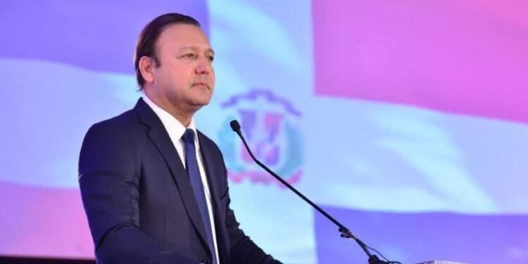 Abel Martínez denuncia falta de cupo en escuelas públicas para hijos de dominicanos