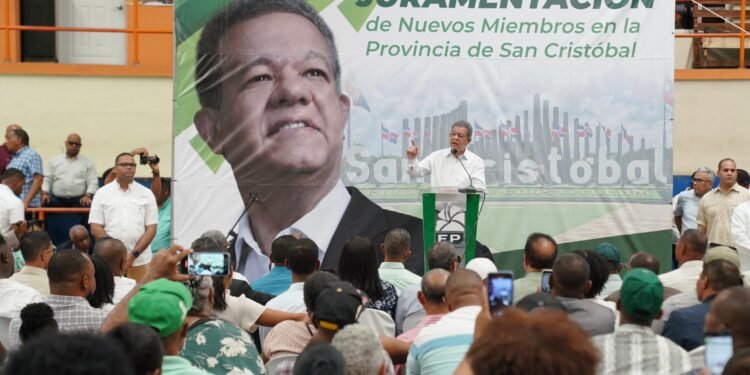 Leonel Fernández asegura que el país ha retrocedido “al siglo 19” bajo el gobierno del PRM*