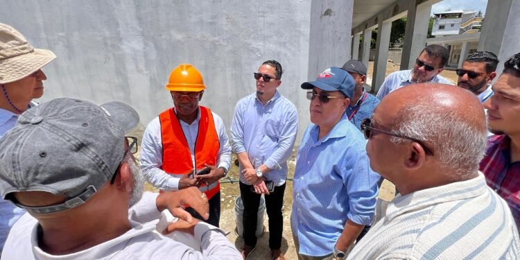 Infraestructura Escolar agiliza terminación de escuelas en Puerto Plata en el marco del Plan “Aulas 24/7”