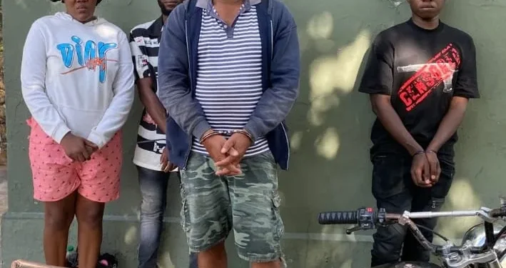 Ejército detecta e intercepta motocicleta con tres haitianos indocumentados en Dajabón