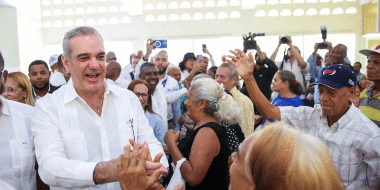 Presidente entregará en Azua obras hidráulicas y deportivas