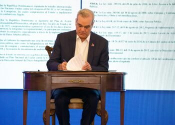 Ejecutivo promulga ley fusiona ministerios Hacienda y Economía