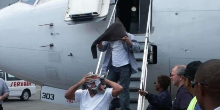 Estados Unidos ha deportado este año a 2,196 dominicanos