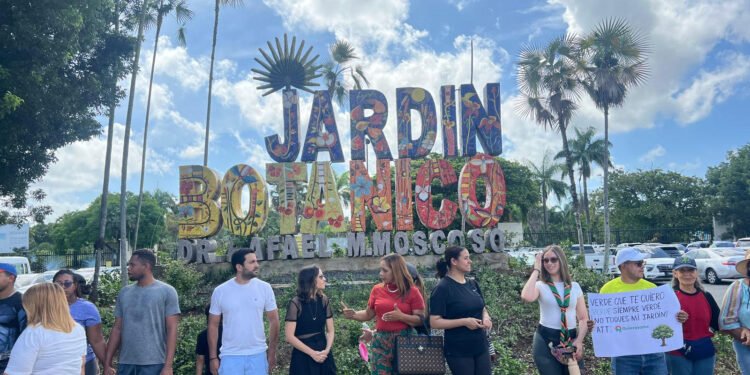 Dominicanos defienden Jardín Botánico ante ampliación vía
