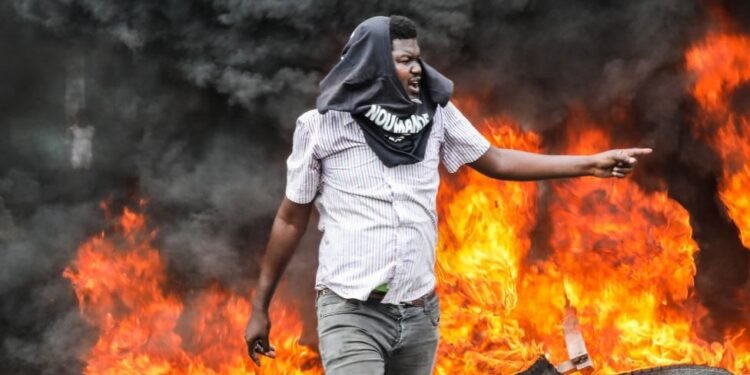 HAITI: Pandilleros quemaron otra comisaría y robaron motocicletas