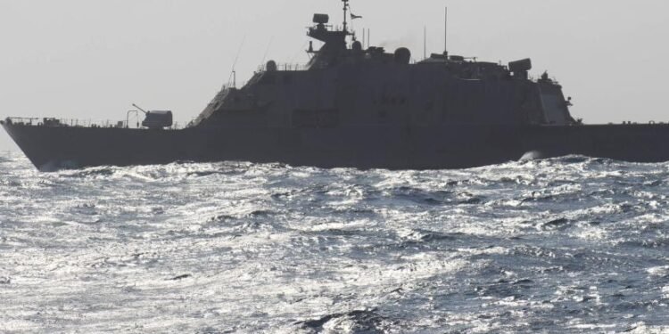 EU envía tres destructores con misiles guiados cerca Venezuela