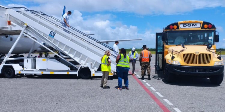 Más de 2 mil dominicanos han sido deportados desde Estados Unidos en lo que va de año