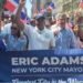 Miles participan en el Desfile Nacional Dominicano en NYC