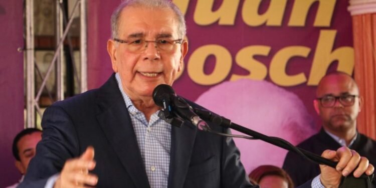 Danilo Medina Dice sector eléctrico RD ha sido abandonado en gobiernos PRM