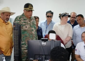 Empresario Takeshi Mukay reconoció públicamente el trabajo que viene realizando la Dirección General de Migración en esta zona fronteriza, destacando los esfuerzos por mantener el orden y la seguridad.