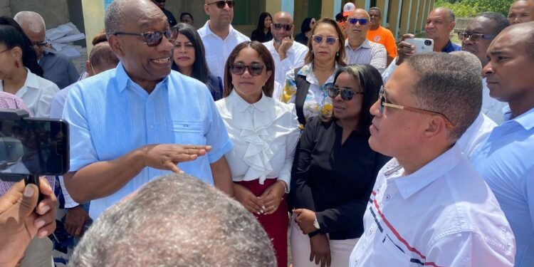 Infraestructura Escolar interviene Liceo Experimental y Recinto UASD de Elías Piña para agilizar su terminación, tras 12 años paralizado