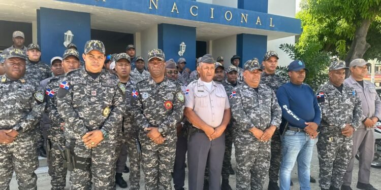 Nuevo Comandante Policial de Dajabón celebra reunión general con todos los agentes para garantizar paz ciudadana