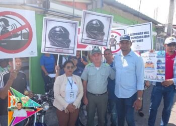 Digesset, Salud Pública y Alcaldía de Loma de Cabrera realizan caminata de conciencia para prevenir accidentes de tránsito en éste municipio