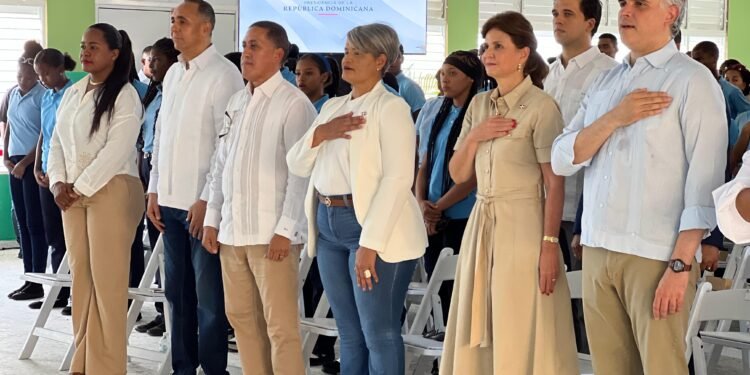 Gobierno entrega 129 Aulas y tres CAIPI en San Pedro de Macorís en beneficio de más de 4 mil estudiantes