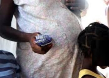 Partos de haitianas en RD caen 70% tras redadas en hospitales