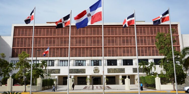 Código Penal endurece penas y mantiene el castigo al aborto