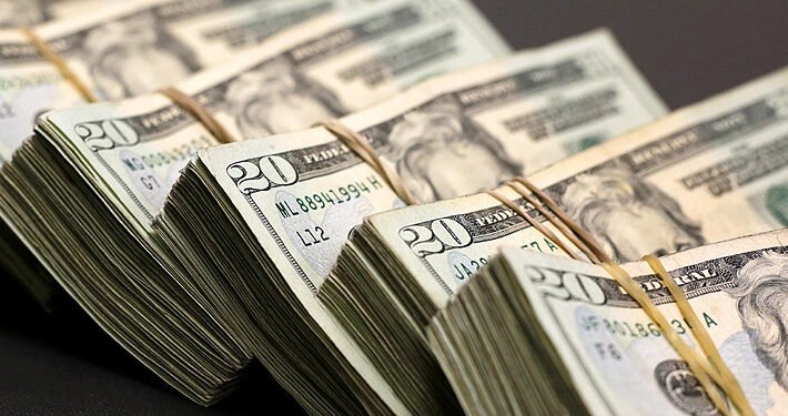 El dólar subió cinco centavos; este martes era vendido $61.31