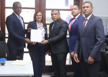 PRD y FP someten resolución para interpelar a Marranzini