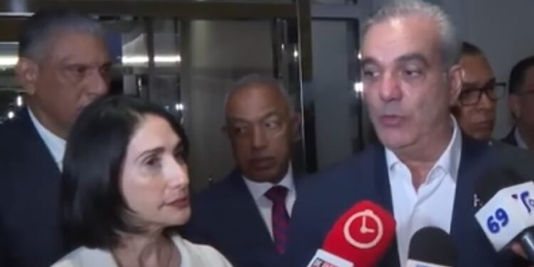 En RD hay yacimiento de tierras raras, dice Abinader en N. York