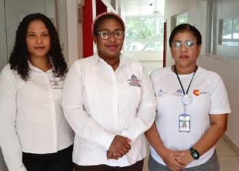 Dr Eliezel Alcantara imparte taller Sobre violencia infantil de genero a empleado de la dps