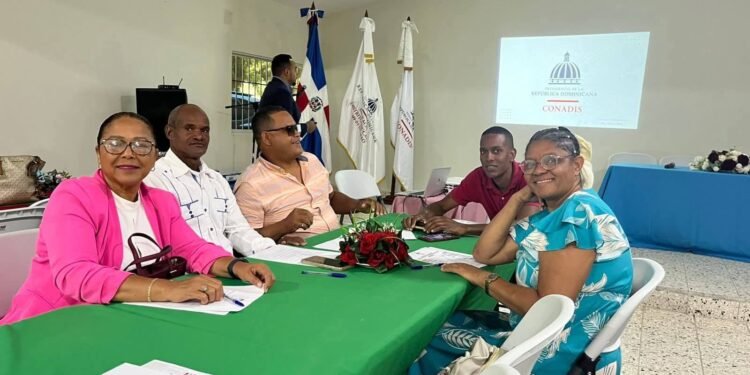 Representante del senador Ney Rodríguez participa en reunión del CONADIS en Mao