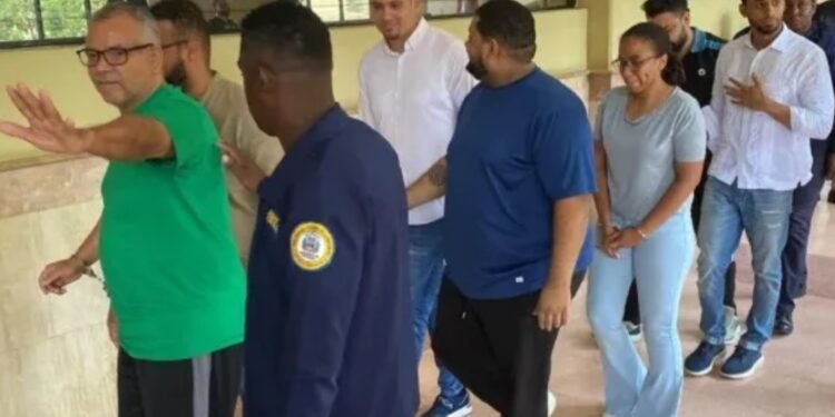 Incautan 6 propiedades de lujo asociadas red de estafadores