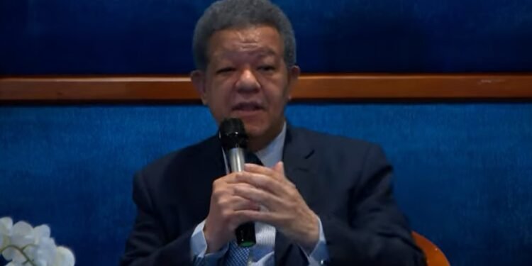 Leonel Fernandez  favorece reforma fiscal, pero no la planteada por el Gobierno