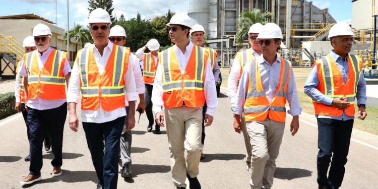 Presidente supervisa planta que sumaría 130 MW de electricidad