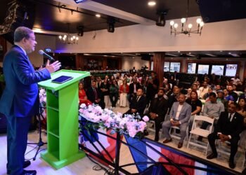 LF dice convertirá a RD en “la capital del conocimiento» de AL