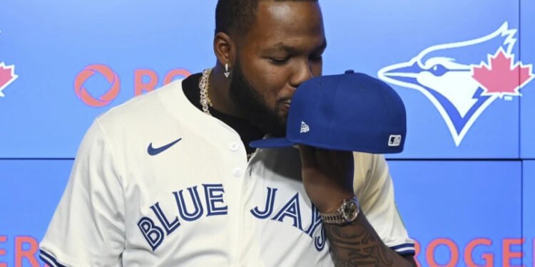 Vladimir Guerrero Jr. conecta jonrón en victoria de Blue Jays