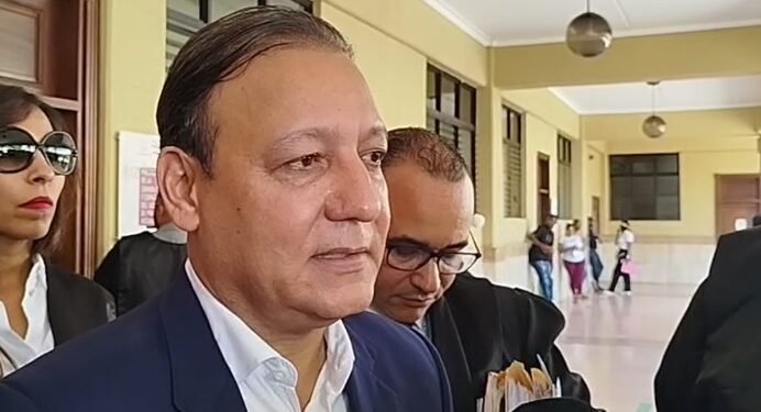 Dice por embargos a cuentas tiene muchas dificultades económicas