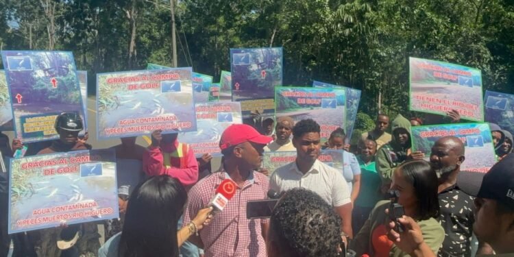 Denuncian que la contaminación de un campo golf daña los ríos Matua e Higüero*