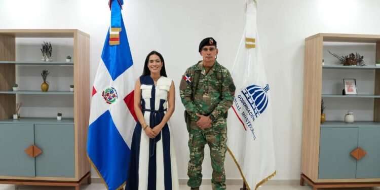 Comandante del Ejército recorre cuatro provincias de la zona fronteriza; reafirma control y seguridad de la frontera.*