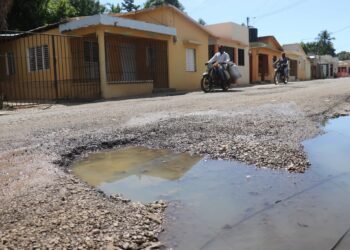 Calles de Dajabón siguen en estado critico; Ciudadanos piden intervención urgente de Obras Públicas*