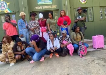 *En hotel de Santiago Rodríguez detienen a 16 haitianos en condición migratoria irregular durante operativo del ERD*